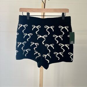 Wild Fable Women's Mid Rise Bow Sweater Shorts Black M NWT